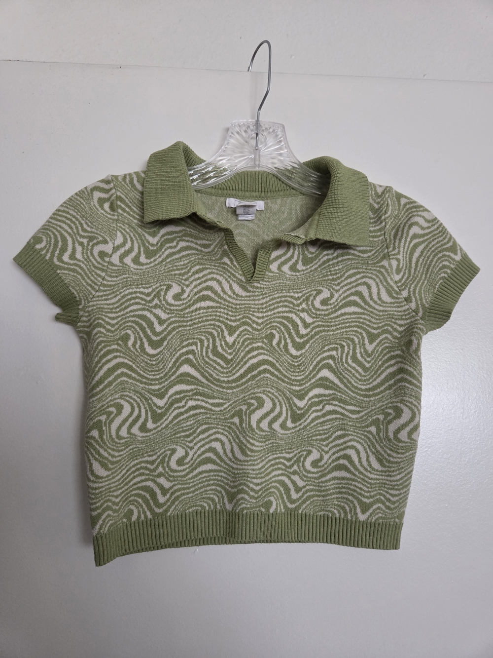 Full Tilt Light Green and White Swirl Knit Crop Polo